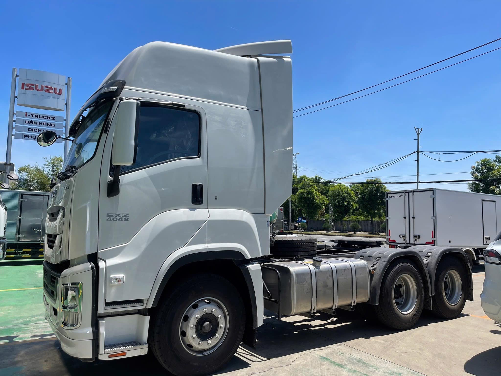 đầu kéo isuzu đà nẵng
